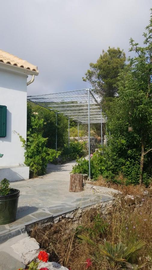 Ferienwohnung Dorinda Agia Marina  Exterior foto